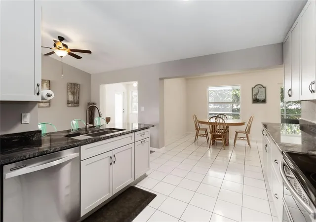 Photo 3 of Single family home for sale at 5 Bird Of Paradise Pl, Palm Coast, FL 32137 | MLS# V4949577 | Listing updated on 2026-08-28