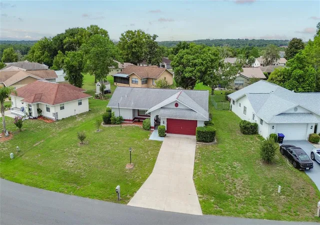 3rd image of 230 W Staggerbush Path, Beverly Hills, FL 34465 | MLS# S5151653