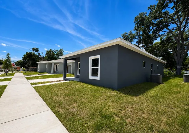 Photo 2 of Single family home for sale at 5012 Finders Ct, Tampa, FL 33617 | MLS# TB8517723 | Listing updated on 2026-07-29