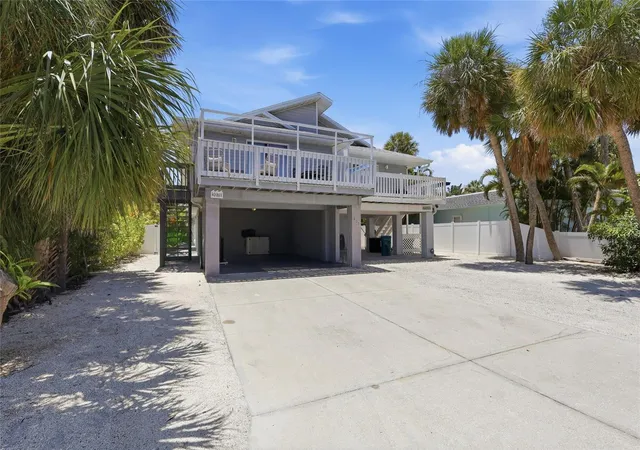 2nd image of 207 71st St #E, Holmes Beach, FL 34217 | MLS# A4696637