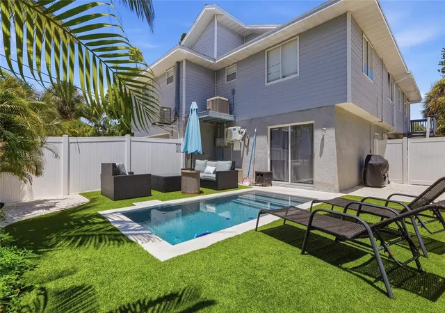 1st image of 207 71st St #E, Holmes Beach, FL 34217 | MLS# A4696637