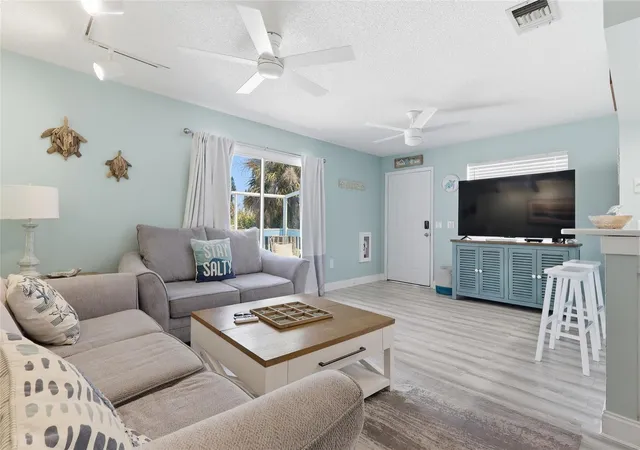 5th image of 207 71St St #E, Holmes Beach, FL 34217 | MLS# A4696637