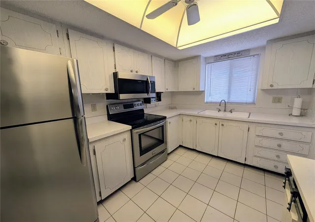 3rd image of 3564 Lake Bayshore Dr, BRADENTON, FL 34205