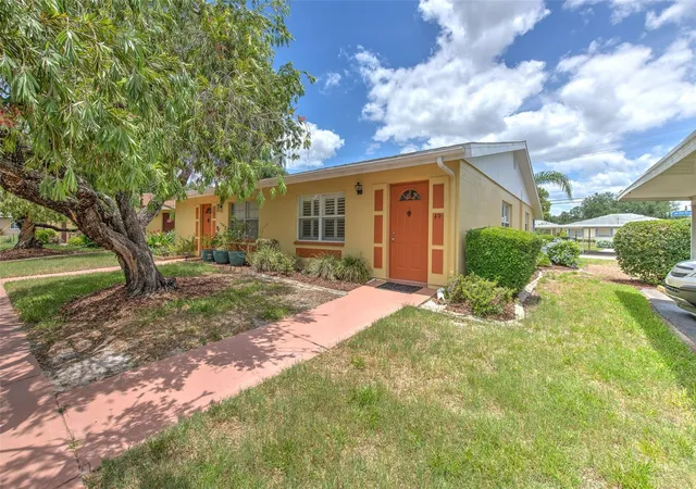 2nd image of 401 Dorchester Pl #49, Sun City Center, FL 33573 | MLS# TB8517736