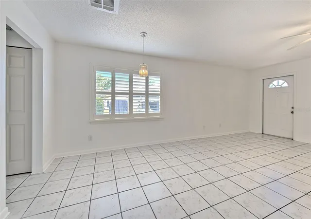 5th image of 401 Dorchester Pl #49, Sun City Center, FL 33573 | MLS# TB8517736