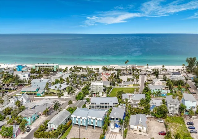 4th image of 205 Highland Ave #3, Bradenton Beach, FL 34217 | MLS# A4696641