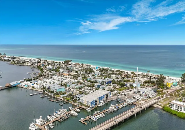 43rd image of 205 Highland Ave #3, Bradenton Beach, FL 34217 | MLS# A4696641
