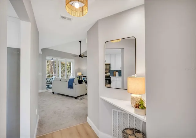 3rd image of 6101 34Th St W #1D, Bradenton, FL 34210 | MLS# A4696642