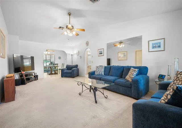4th image of 221 High Pt Dr, ENGLEWOOD, FL 34223