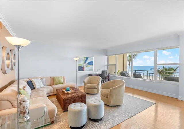 3rd image of 603 Longboat Club Rd #202N, Longboat Key, FL 34228 | MLS# A4696643