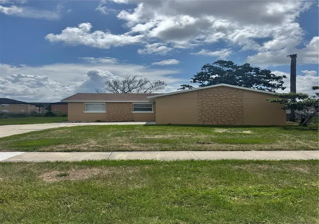 Photo 3 of Single family home for sale at 5693 Tulip Ave, Orlando, FL 32839 | MLS# O6415622 | Listing updated on 2026-08-26