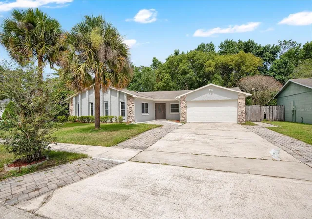 Photo 1 of Single family home for sale at 427 Elkwood Ln, Orlando, FL 32825 | MLS# O6415633 | Listing updated on 2026-08-11