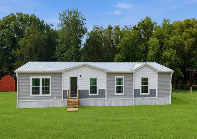 Homes for sale in Weirsdale, FL | 14450 Se Sunset Harbor Rd, Weirsdale, FL 32195 | MLS# OM726365