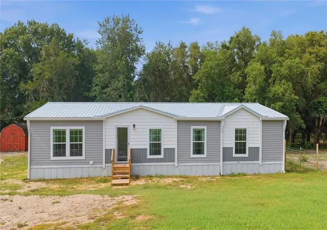 Homes for sale in Weirsdale, FL | 14450 Se Sunset Harbor Rd, Weirsdale, FL 32195 | MLS# OM726365