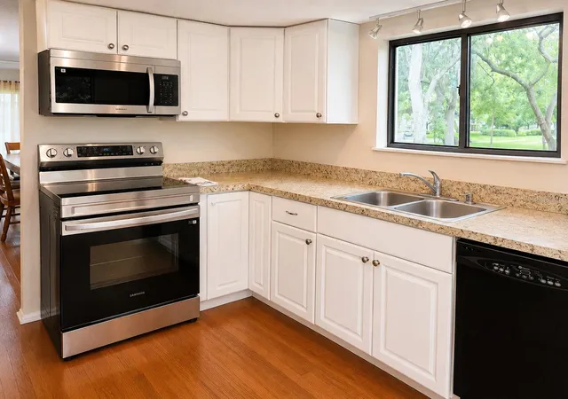 4th image of 2367 Flanders Wy #D, Safety Harbor, FL 34695 | MLS# W7886610