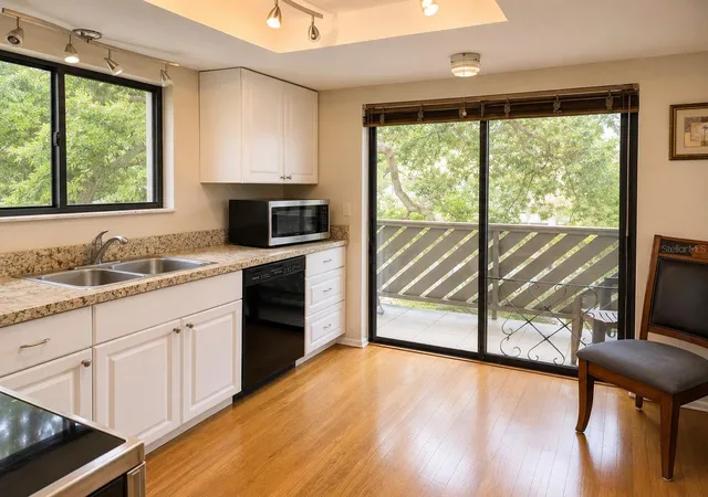 5th image of 2367 Flanders Wy #D, Safety Harbor, FL 34695 | MLS# W7886610