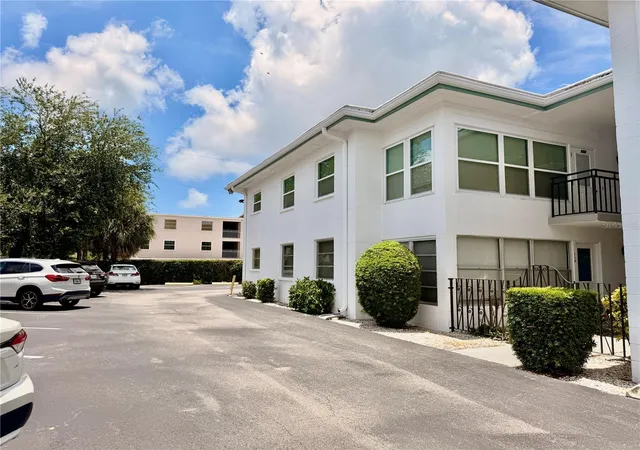 Homes for sale in St Petersburg, FL | 3100 Hartford St N #114, St Petersburg, FL 33713 | MLS# TB8517798