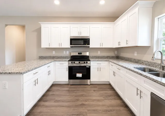 Photo 4 of Single family home for sale at 5028 Finders Ct, Tampa, FL 33617 | MLS# TB8517800 | Listing updated on 2026-10-16