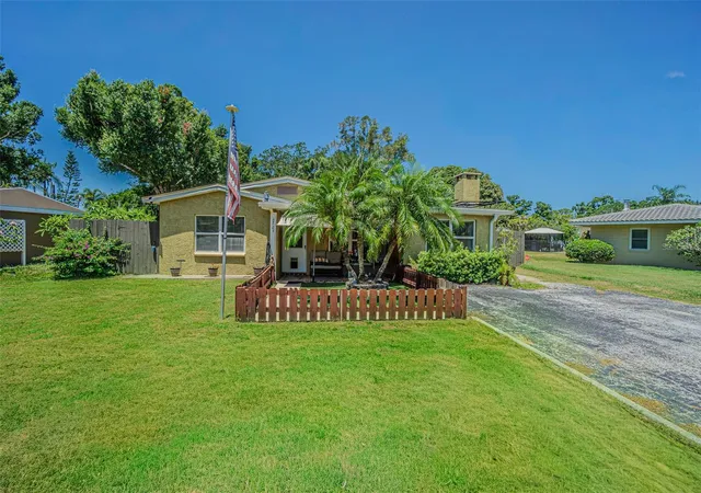 Homes for sale in South Pasadena, FL | 721 Oleander Wy S, South Pasadena, FL 33707 | MLS# TB8517805