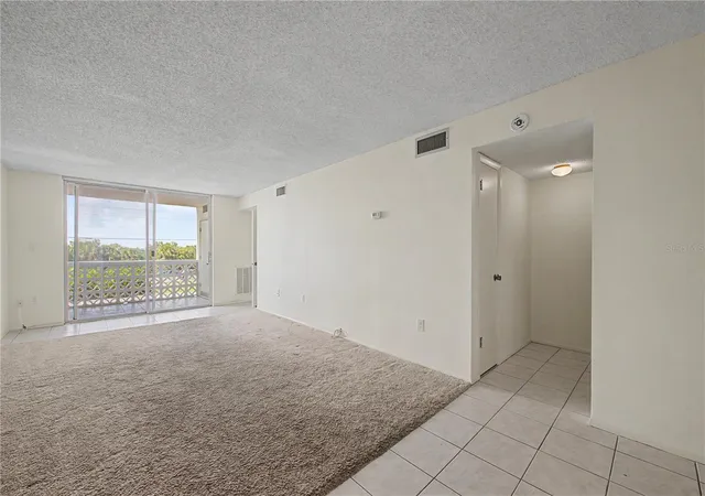 3rd image of 9 Forbes Pl #205, Dunedin, FL 34698 | MLS# TB8517809