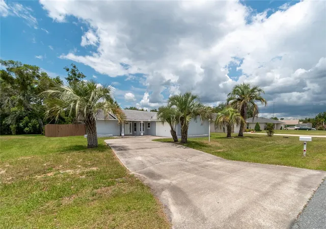 Photo 2 of Single family home for sale at 14650 Sw 29th Avenue Rd, Ocala, FL 34473 | MLS# OM726376 | Listing updated on 2026-08-03