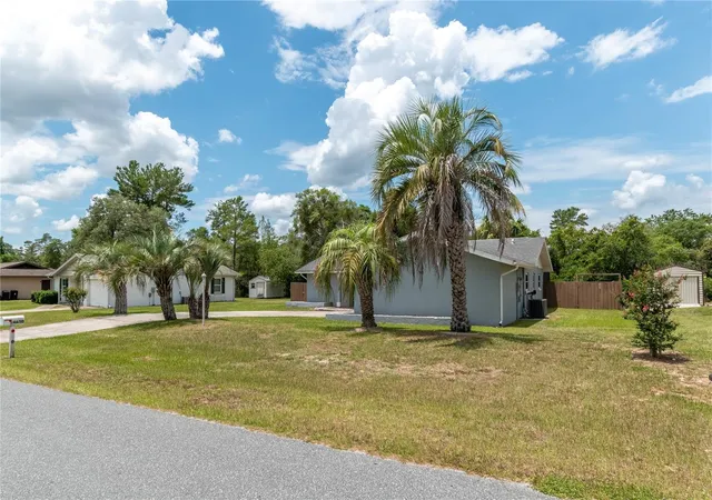 Photo 4 of Single family home for sale at 14650 SW 29th Avenue Rd, Ocala, FL 34473 | MLS# OM726376 | Listing updated on 2026-08-03