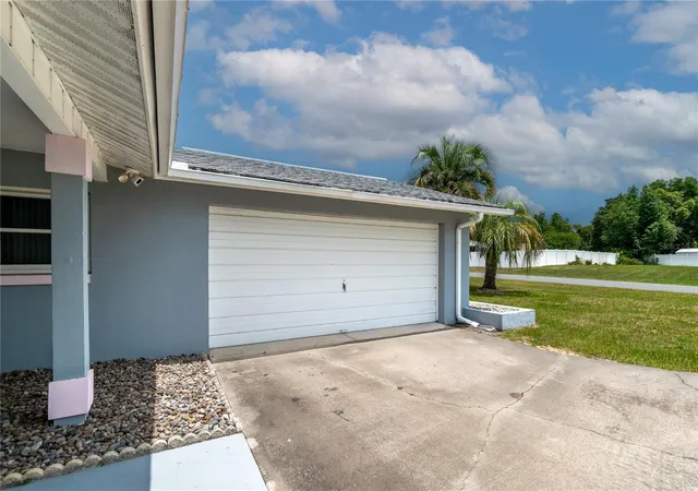 Photo 5 of Single family home for sale at 14650 SW 29th Avenue Rd, Ocala, FL 34473 | MLS# OM726376 | Listing updated on 2026-08-03