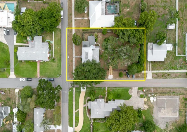 Photo 2 of Multi family home for sale at 605 S Jackson Ave, Bartow, FL 33830 | MLS# TB8517821 | Listing updated on 2026-10-07