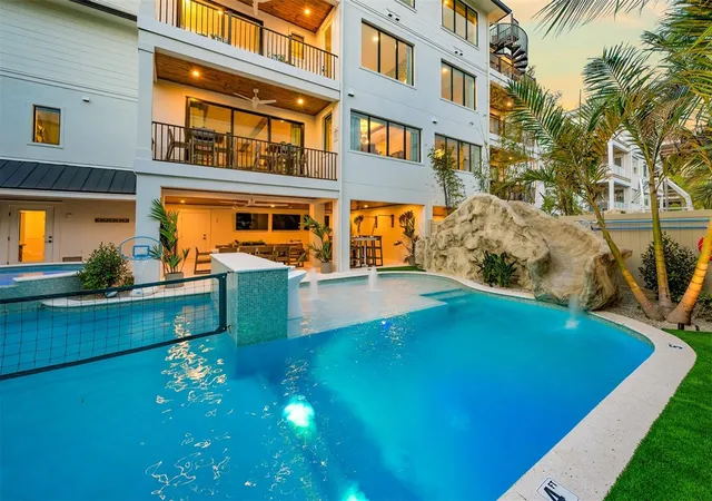 Listing Photo 3 - Condo for sale in building located at 1142 Windsong Ln, SARASOTA, FL 34242 - Unit #B