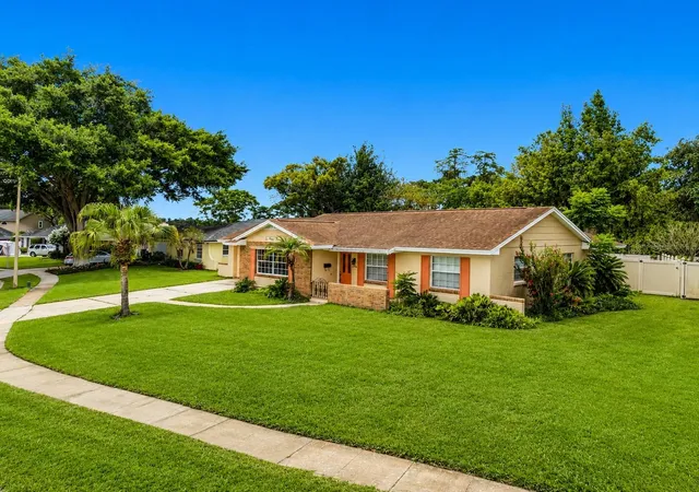 Photo 2 of Single family home for sale at 644 Viscaya Ave, Orlando, FL 32839 | MLS# P4939011 | Listing updated on 2026-09-07