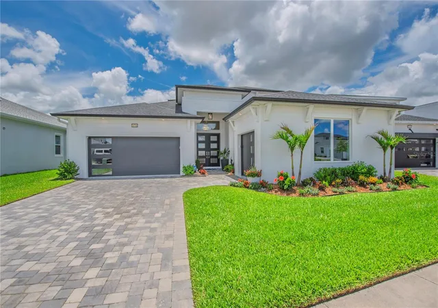 Photo 2 of Single family home for sale at 10706 Torchwood Sea Way, San Antonio, FL 33576 | MLS# TB8517845 | Listing updated on 2026-09-15