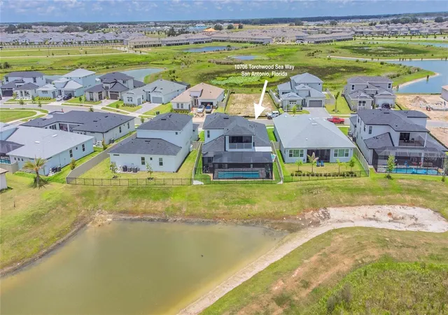 Photo 3 of Single family home for sale at 10706 Torchwood Sea Way, San Antonio, FL 33576 | MLS# TB8517845 | Listing updated on 2026-09-15