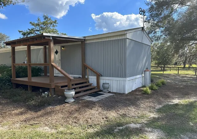 Homes for sale in Bell, FL | 559 Sw 15th Ct, Bell, FL 32619 | MLS# GC541078
