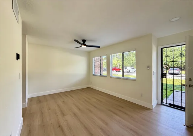 Listing Photo 5 - Condo for sale in building located at 5100 Picadilly Circus, ORLANDO, FL 32839 - Unit #12