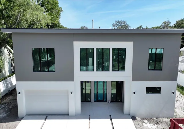Photo 1 of Single family home for sale at 2258 Arlington St, Sarasota, FL 34239 | MLS# A4696669 | Listing updated on 2026-06-17