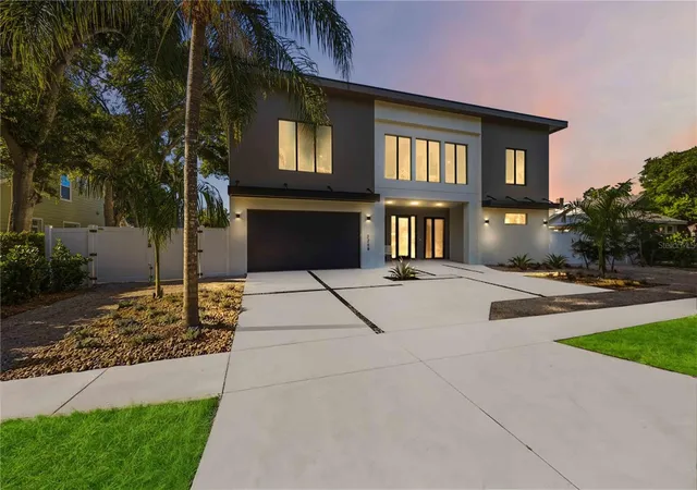 Photo 3 of Single family home for sale at 2258 Arlington St, Sarasota, FL 34239 | MLS# A4696669 | Listing updated on 2026-10-05