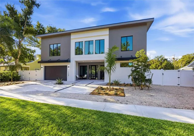 Single family home for sale at 2258 Arlington St, SARASOTA, FL 34239 | MLS# A4696669