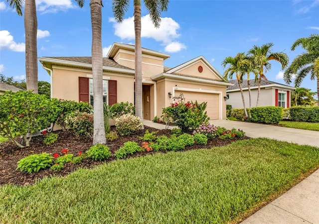 3rd image of 2205 Terracina Dr, Venice, FL 34292 | MLS# D6147760