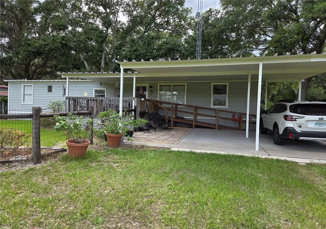 Homes for sale in Morriston, FL | 2450 Se 190th Ter, Morriston, FL 32668 | MLS# OM726394