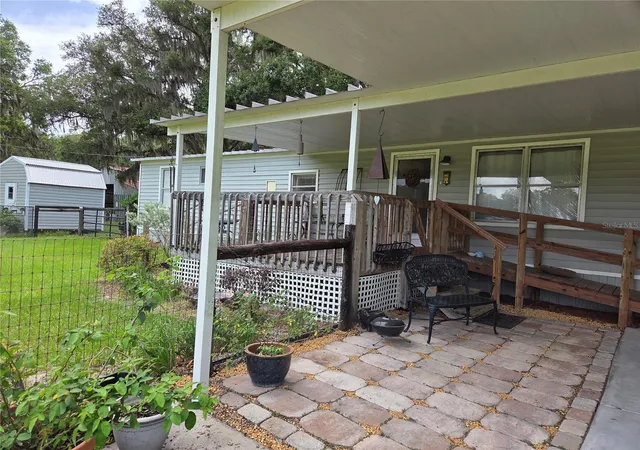 Homes for sale in Morriston, FL | 2450 Se 190Th Ter, Morriston, FL 32668 | MLS# OM726394
