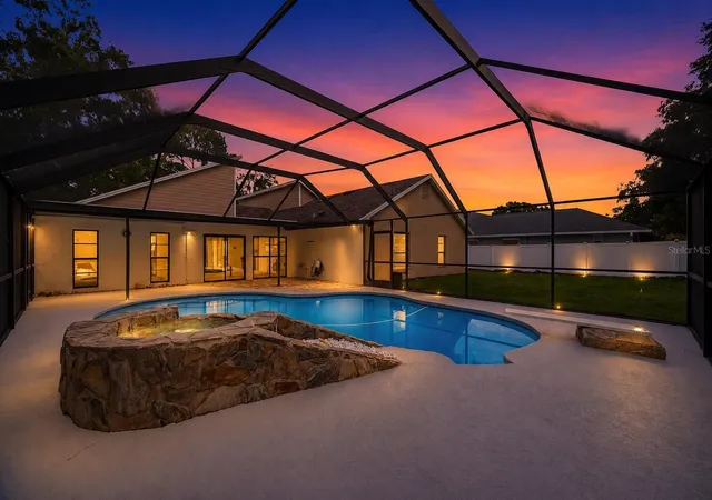 2nd image of 14207 Ashburn Pl, Tampa, FL 33624 | MLS# TB8517885