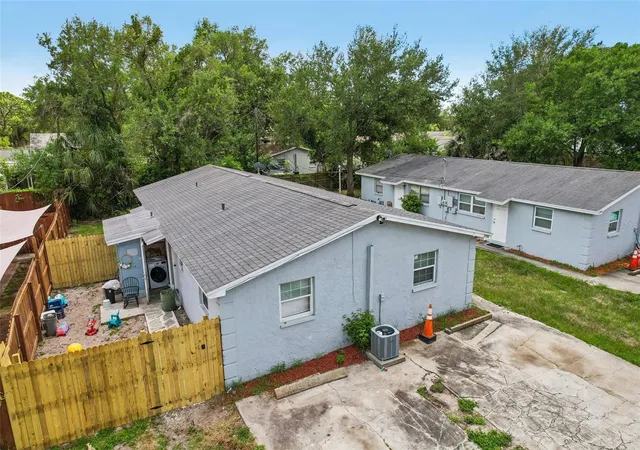 3rd image of 3780 137Th Ave, Largo, FL 33771 | MLS# TB8517891