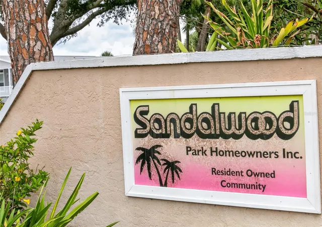 Photo 3 of Manufactured home for sale at 498 Longwood Dr, Venice, FL 34285 | MLS# N6144674 | Listing updated on 2026-09-20