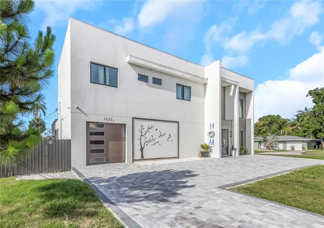 Photo 3 of Single family home for sale at 2635 Woodring Dr, Clearwater, FL 33759 | MLS# R4911425 | Listing updated on 2026-08-23