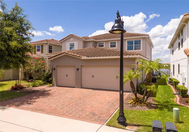 Photo 3 of Single family home for sale at 10431 Siddington Dr, Orlando, FL 32832 | MLS# O6415765 | Listing updated on 2026-09-02