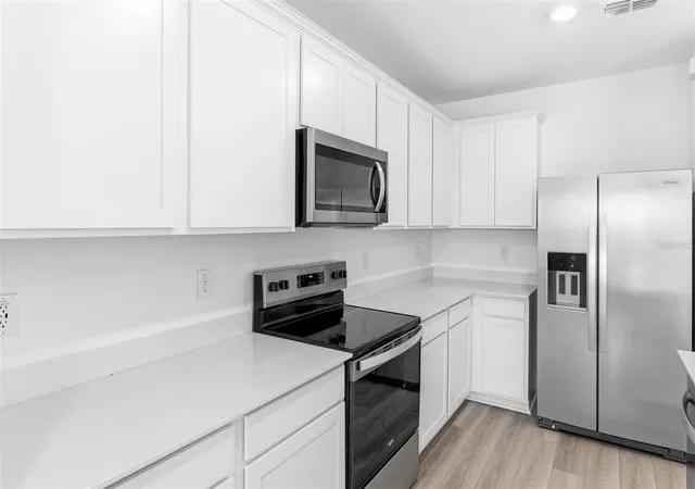 4th image of 10410 Hidden Banks Gln, Parrish, FL 34219 | MLS# TB8517926