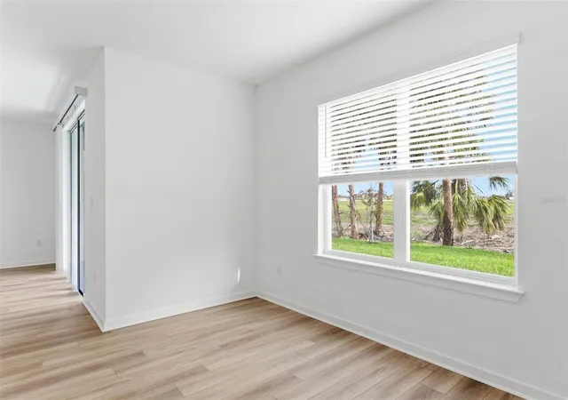 5th image of 10410 Hidden Banks Gln, Parrish, FL 34219 | MLS# TB8517926