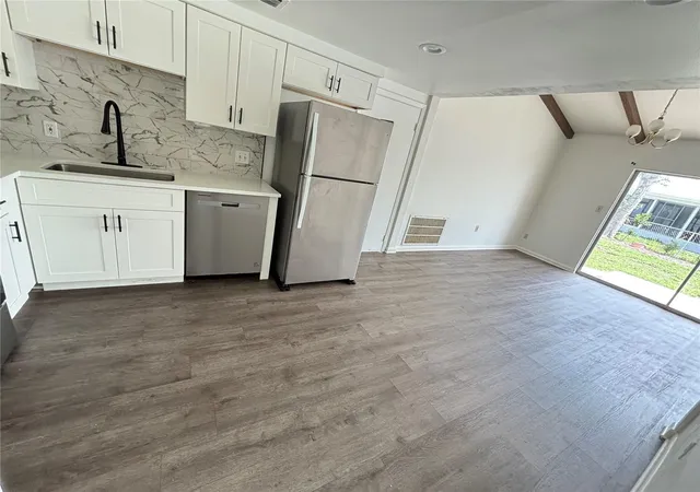 Photo 3 of Single family home for sale at 8302 N Flintrock Ct, Tampa, FL 33615 | MLS# A4696694 | Listing updated on 2026-08-30