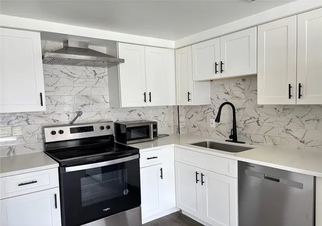Photo 4 of Single family home for sale at 8302 N Flintrock Ct, Tampa, FL 33615 | MLS# A4696694 | Listing updated on 2026-08-30