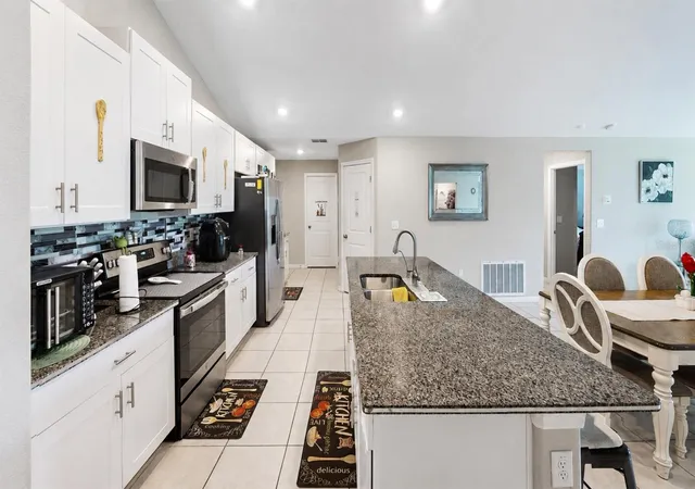 Photo 3 of Single family home for sale at 3537 N Maryland Ave, Plant City, FL 33565 | MLS# TB8517935 | Listing updated on 2026-08-13